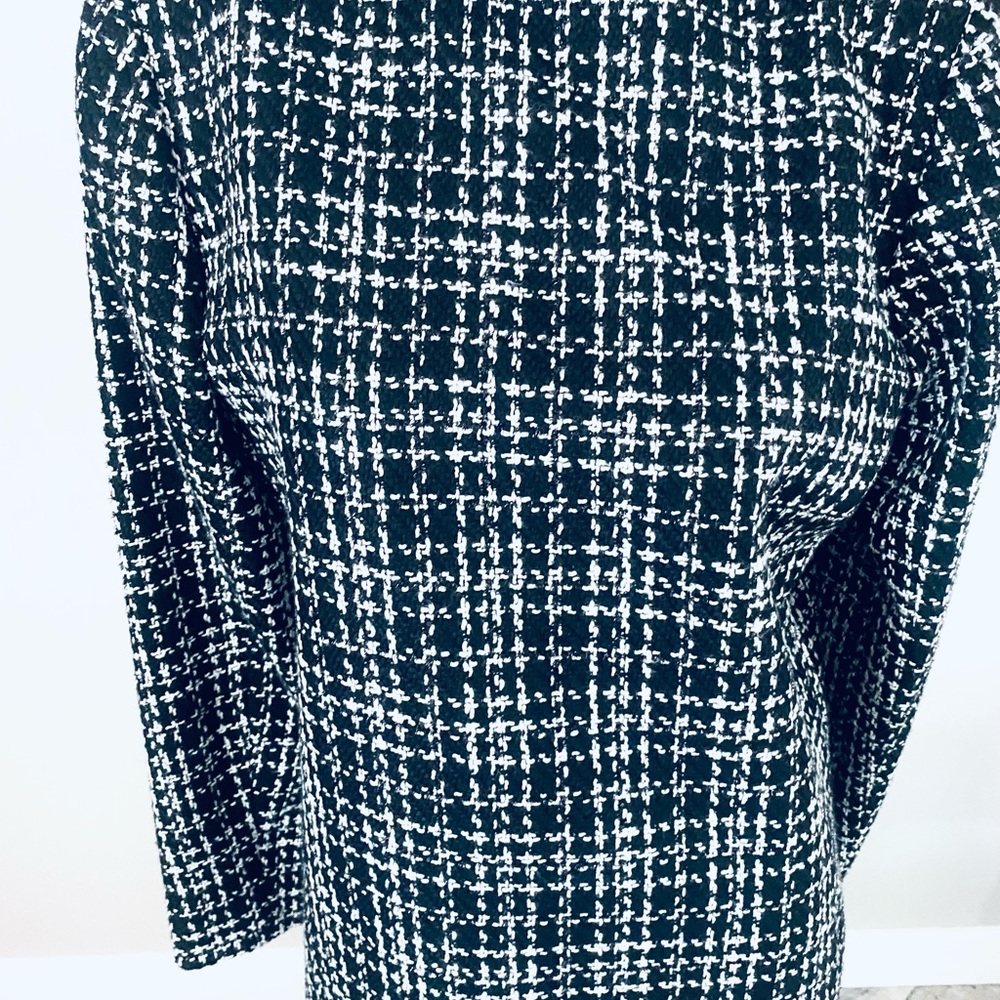 Black & White Tweed Coat - Fully Lined - Gorgeous Excellent Condition - Picture 12 of 16